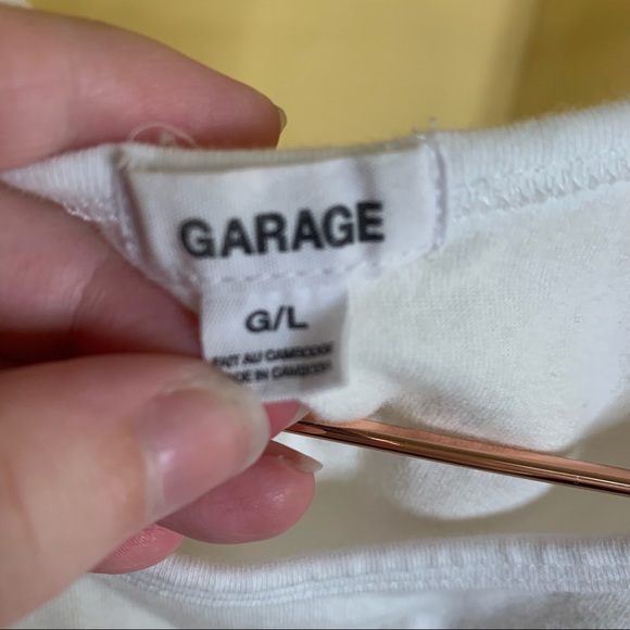 Garage White Tank w Cutout - Picture 2 of 2